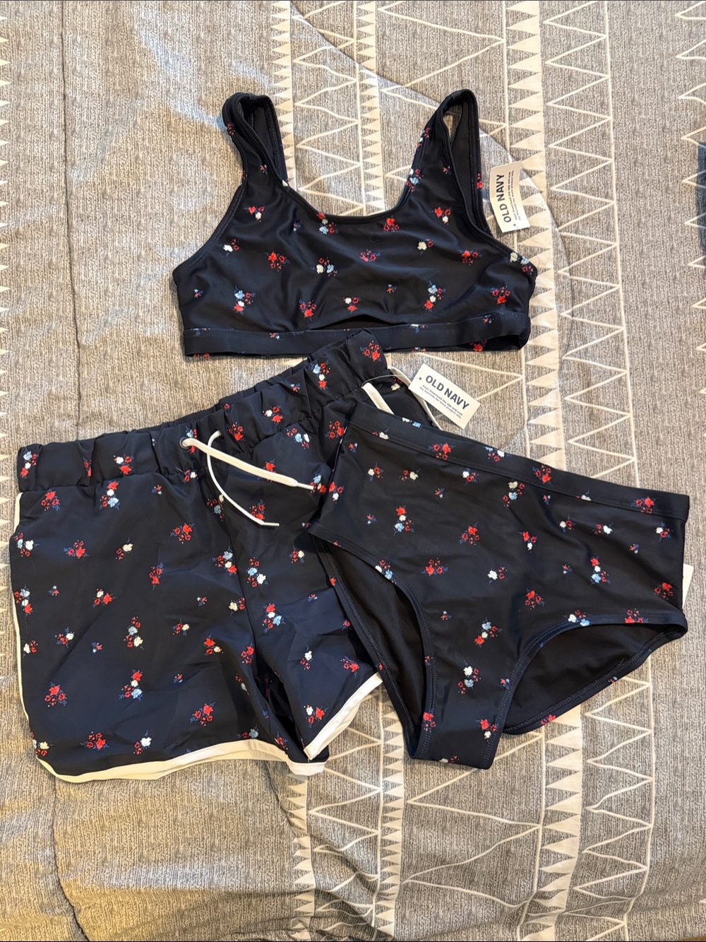 Old Navy Navy Floral 3-Piece Swim